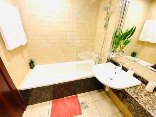 Luxury 1 bedroom with beautiful marina view — 4-Star Luxury Hotel in Dubai, United Arab Emirates