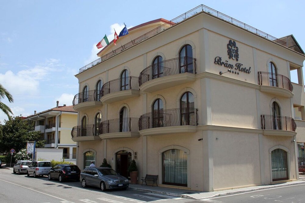 Bräm Hotel — hotel in Lamezia Terme