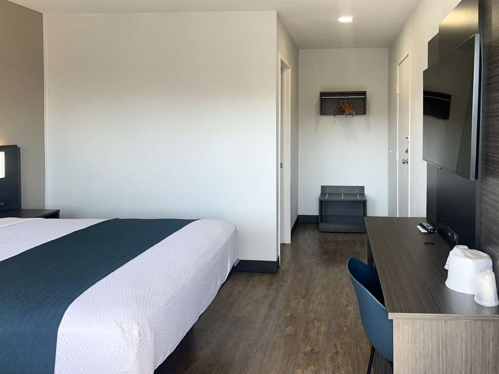 Motel 6 Tulare CA - photo 23