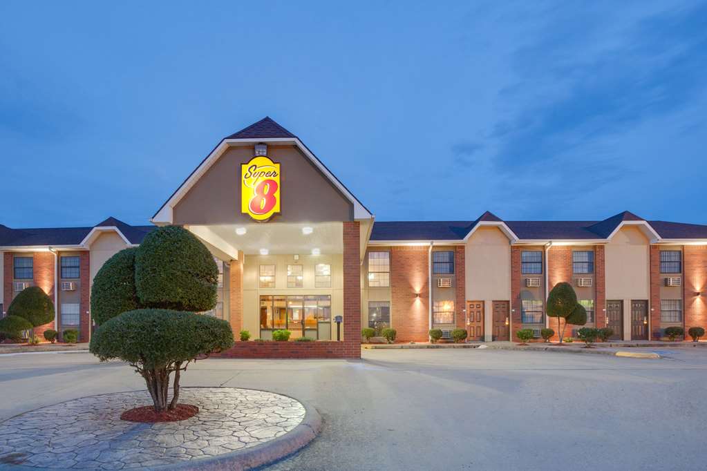 Super 8 by Wyndham Morrilton — hotel in Morrilton