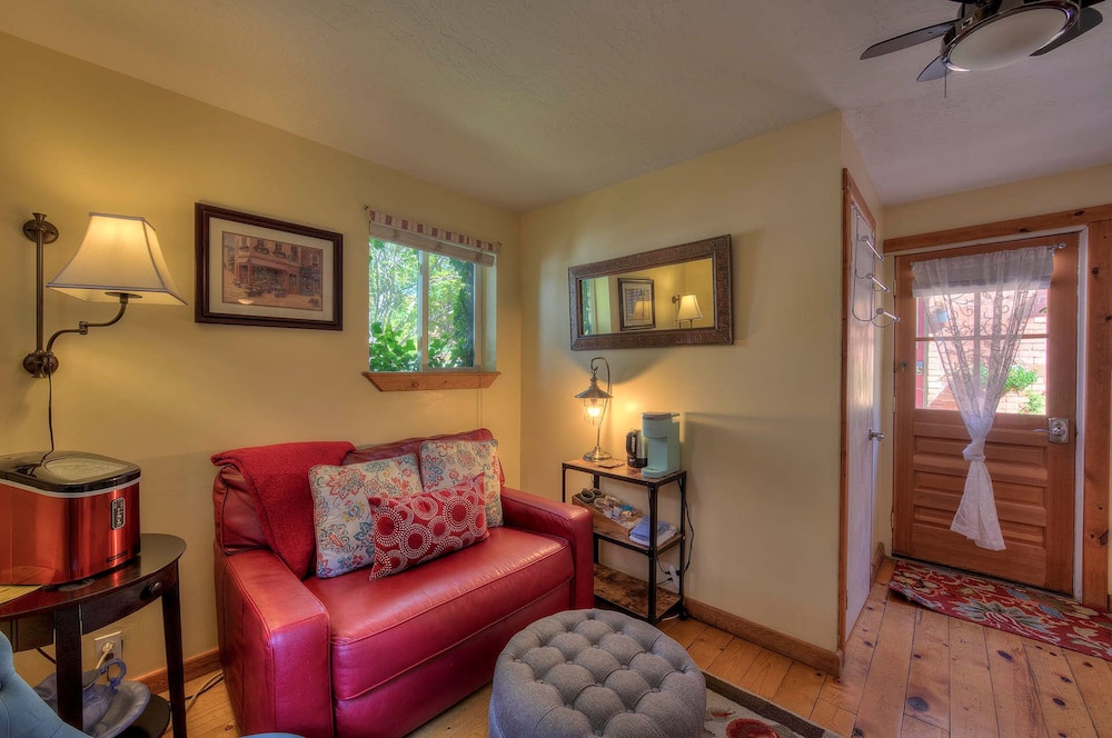 Cali Cochitta Vacation Rentals - photo 43
