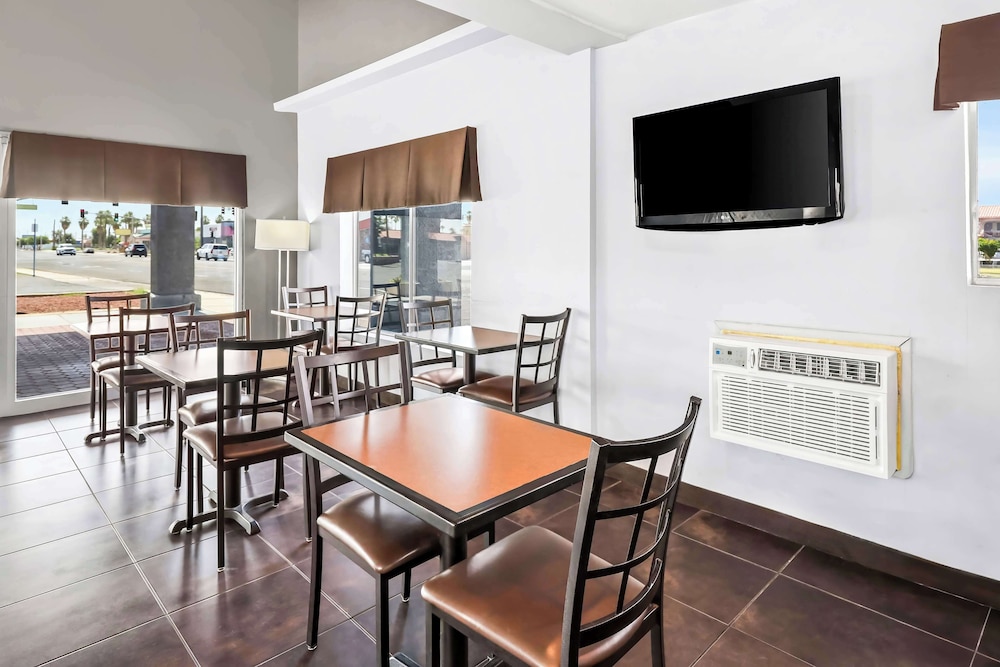 Surestay Hotel By Best Western Blythe - photo 19
