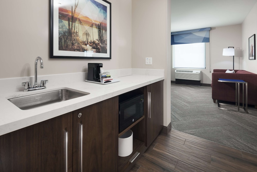 Hampton Inn & Suites Phoenix Downtown - photo 20