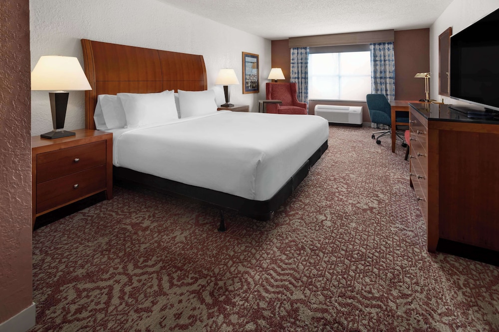 Hilton Garden Inn Milford - photo 11