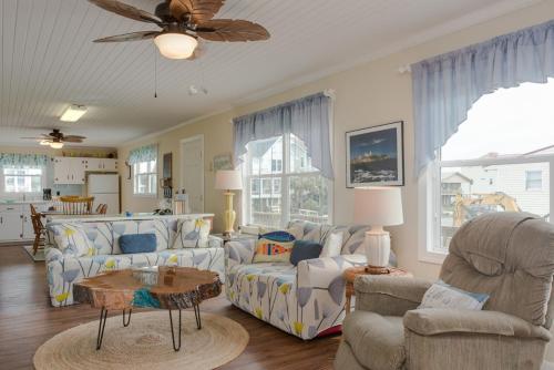 The Beach Fact Oar by Oak Island Accommodations - photo 14