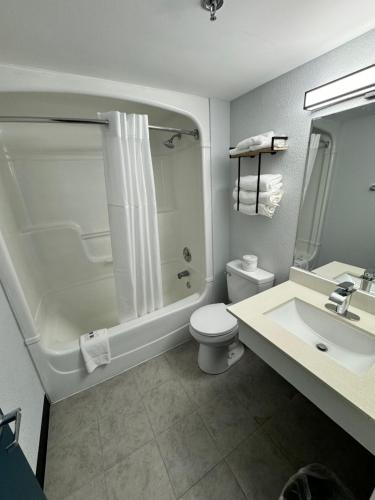 Studio 6 Suites East Syracuse Airport - photo 13