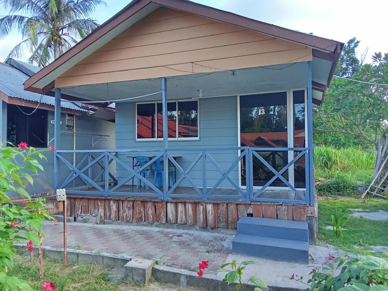 Sidi Beachfront Bungalows — Kudat — photo 2