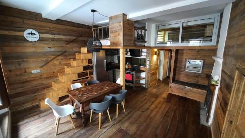 Idealement Situe Cœur du Village Calme & Confort — hotel in Saint-Etienne-De-Tinee
