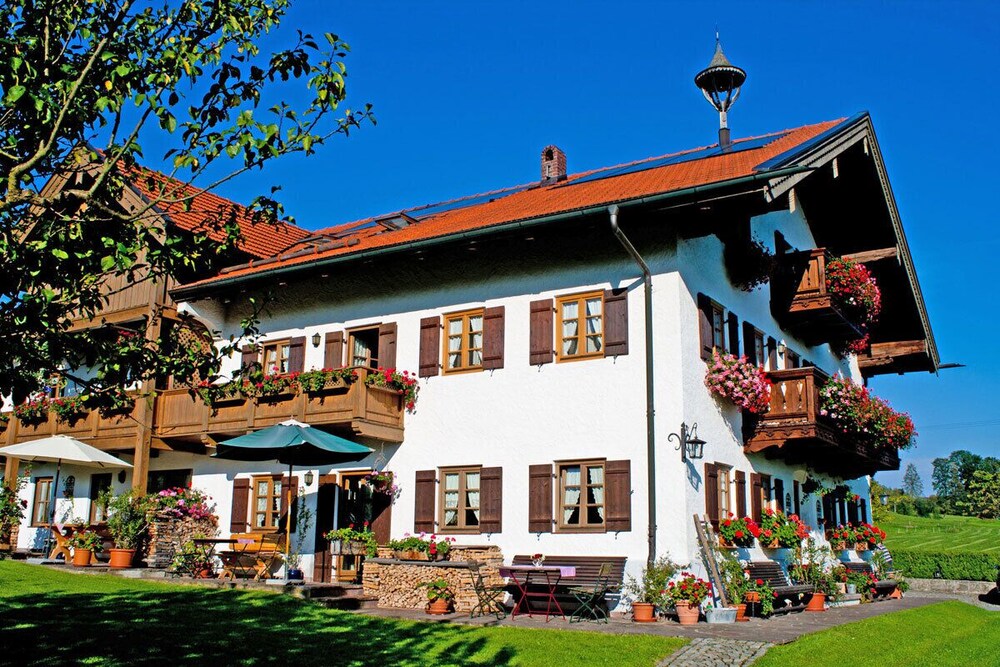 Gästehaus Lechner — 4-Star Luxury Hotel in Bernau Am Chiemsee, Germany