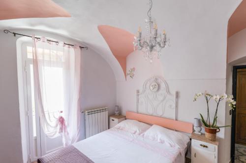 Dussaiga Camera Delle Rose — hotel in Dolceacqua