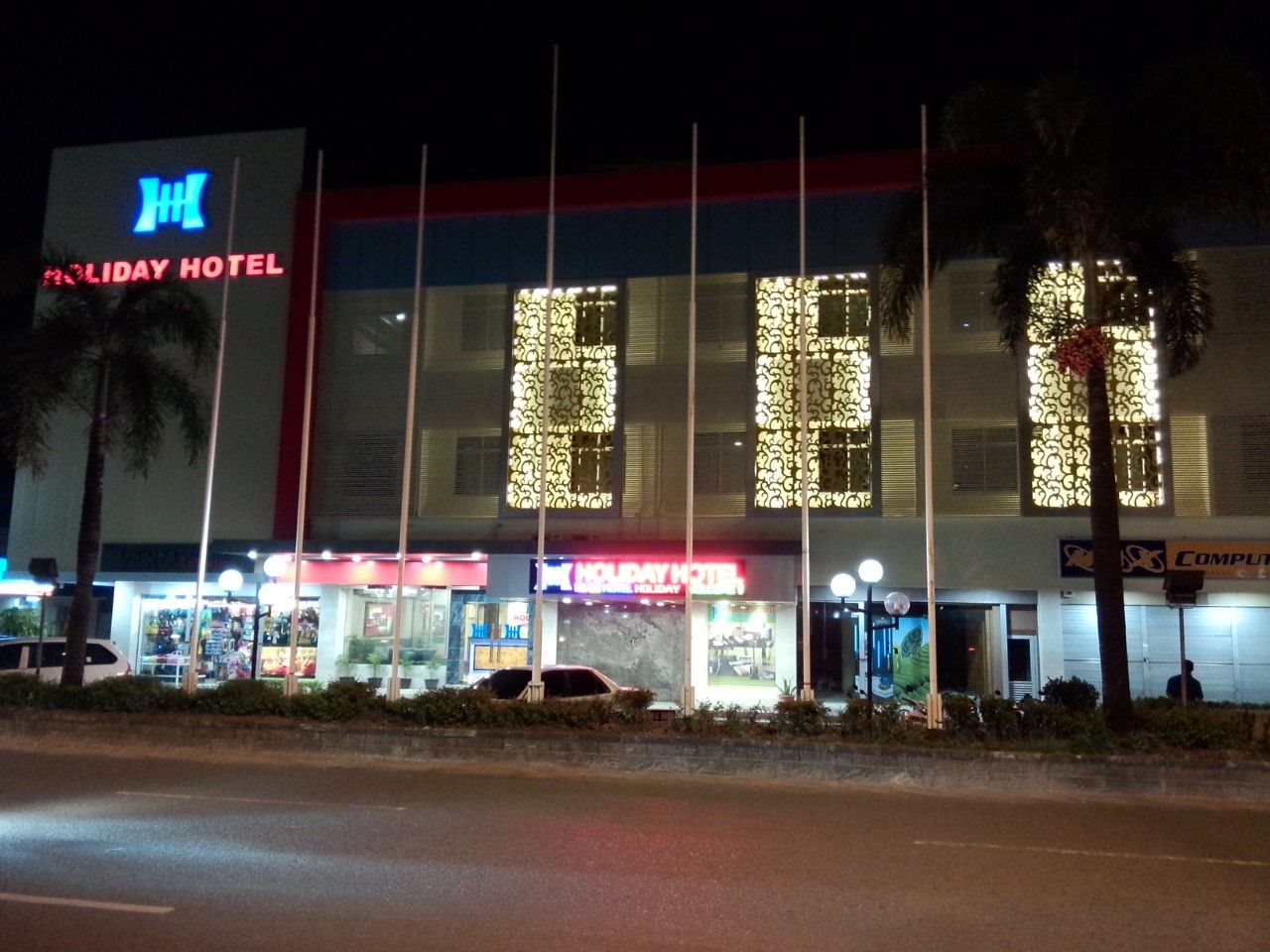 Holiday Hotel - carbon neutral hotel in Batam