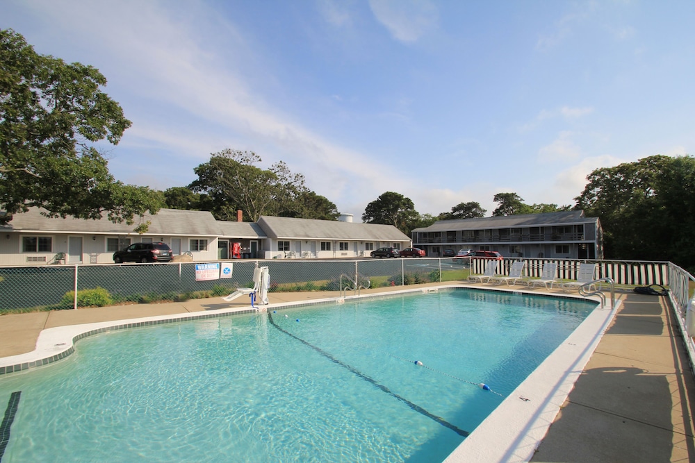 Skaket Beach Motel - photo 22