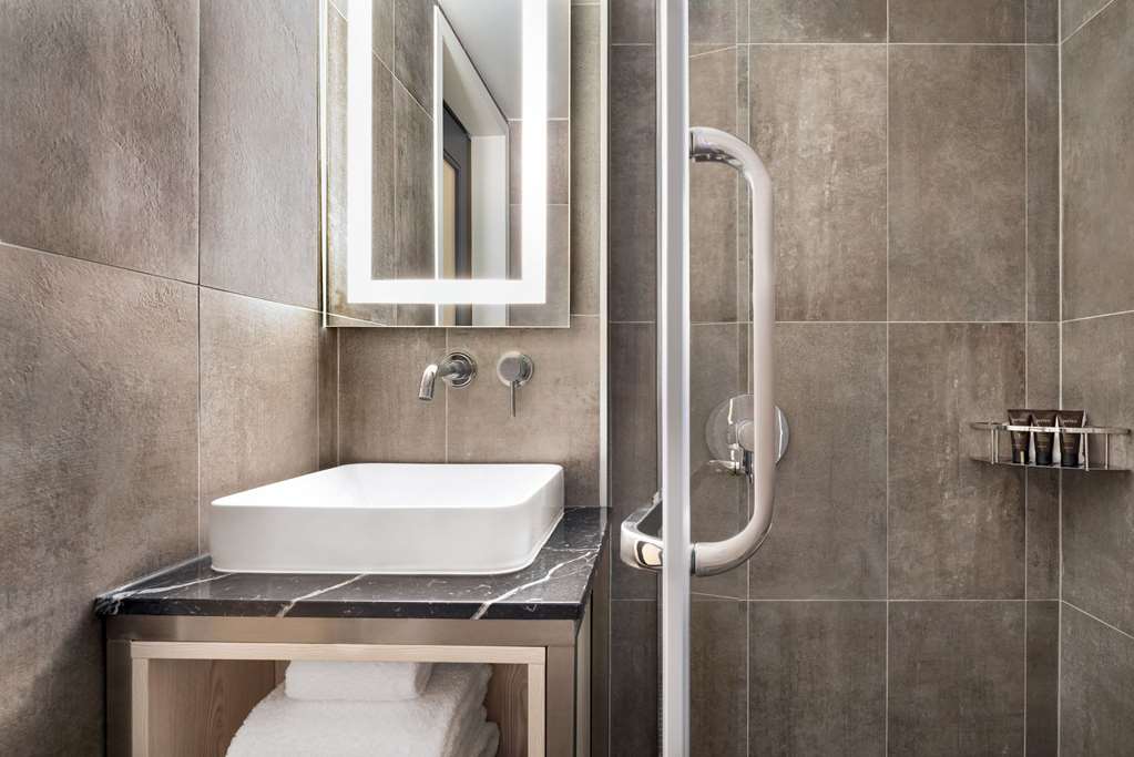 Wingate by Wyndham New York Midtown South 5th Ave - photo 16