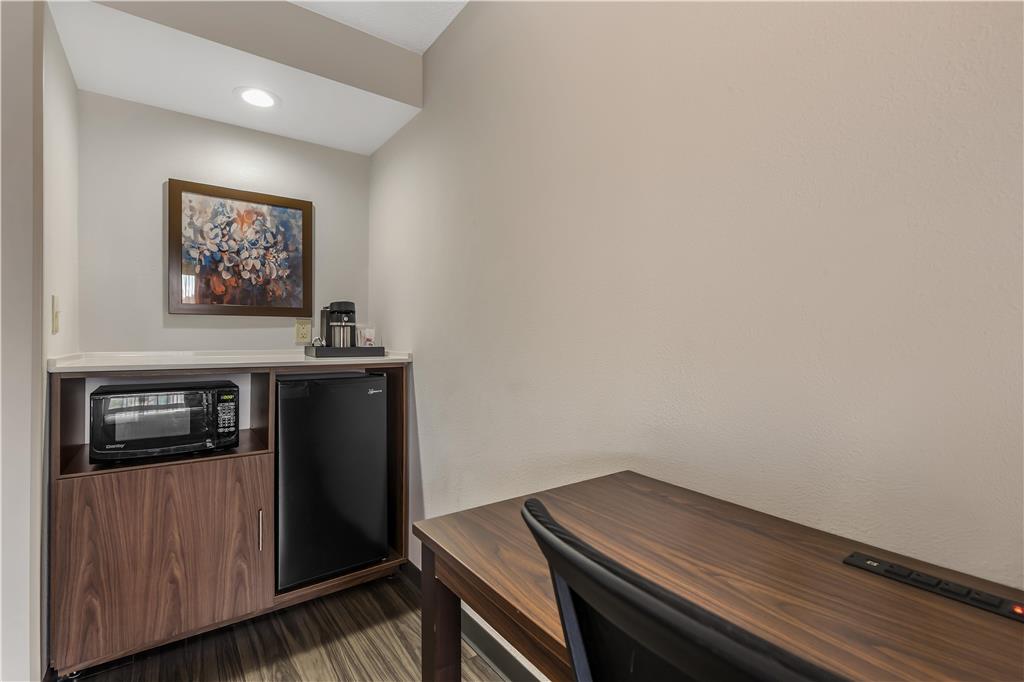 Best Western Plus Lexington Inn - photo 35