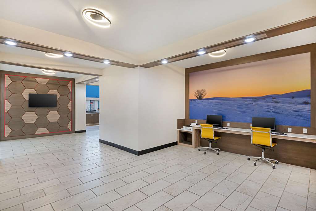 Best Western Plus Executive Residency Carlsbad Hotel - photo 55