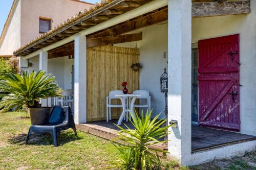 Mas des Cypres Mazet 9 in Saintes-Maries-De-La-Mer, France