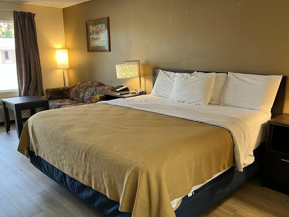 Rodeway Inn Walterboro I 95 - photo 11