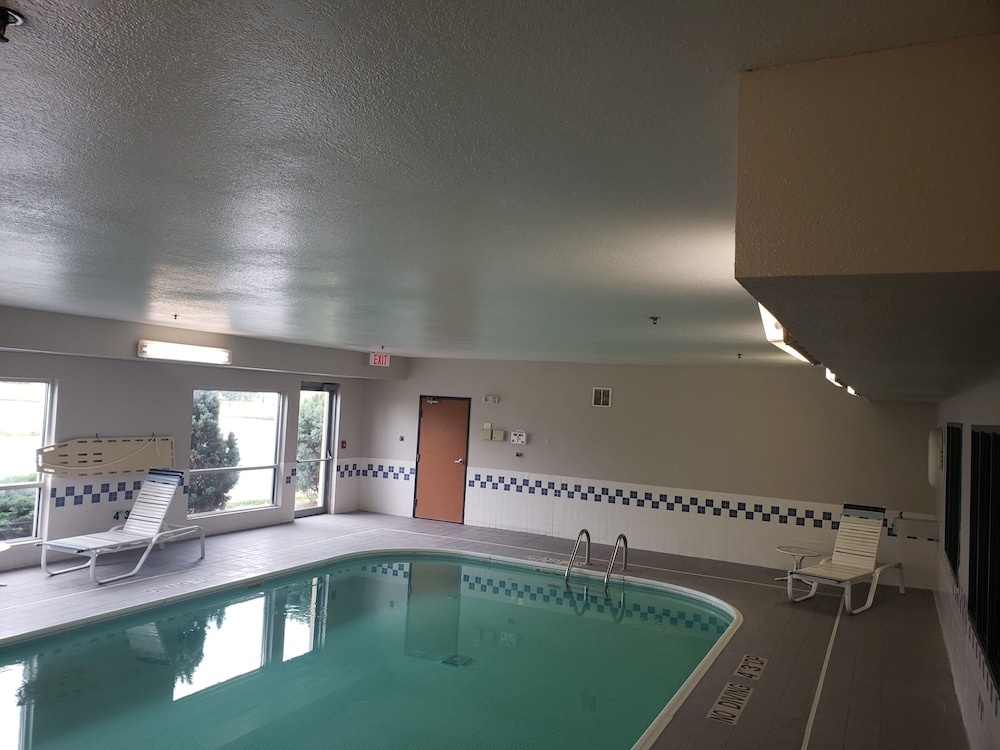 Country Inn & Suites by Radisson Fairview Heights IL - photo 57