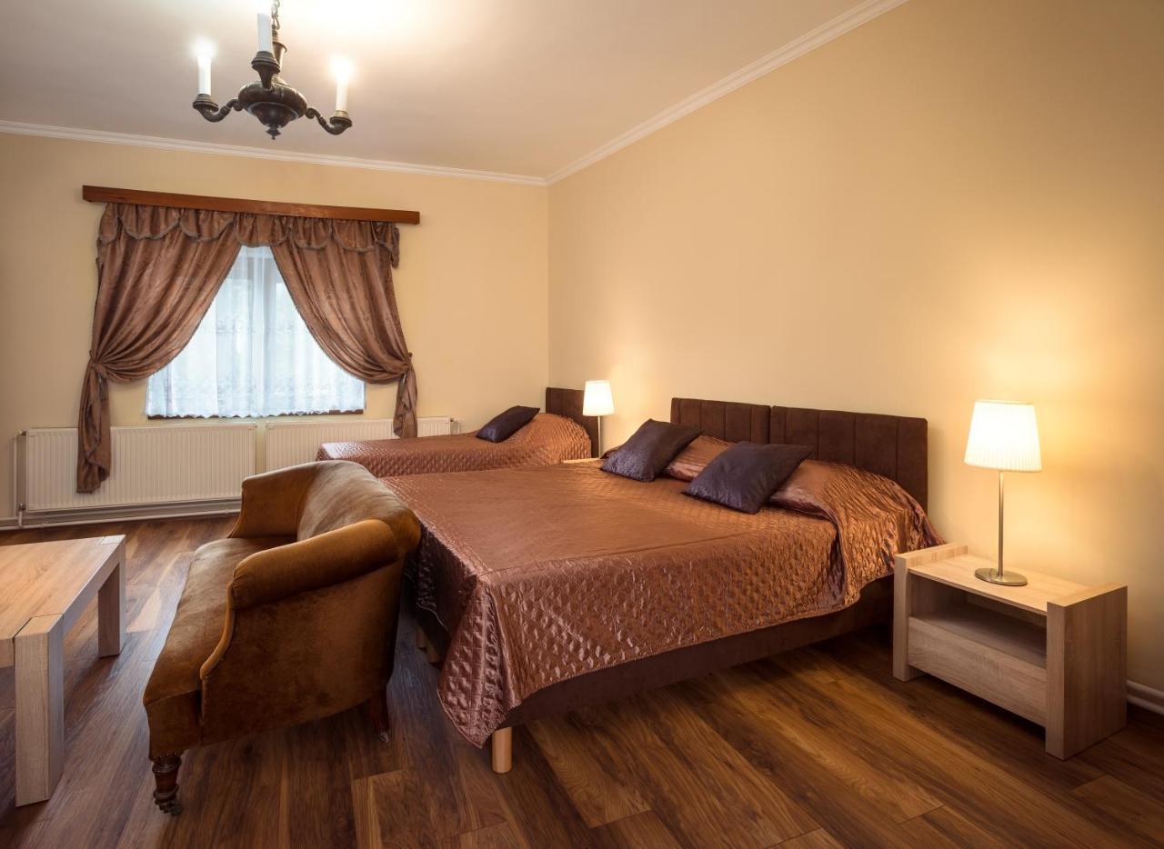 Honti Apartmanház — 4-Star Luxury Hotel in Visegrad, Hungary
