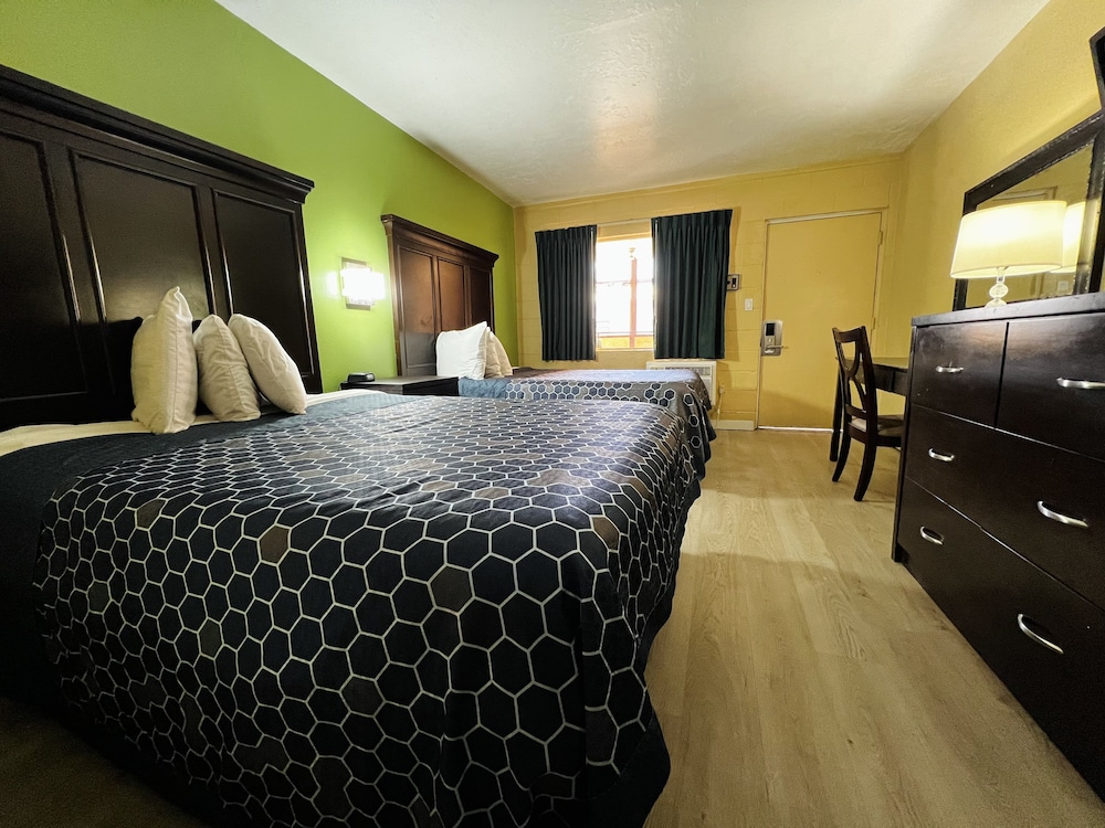 Vagabond Inn Cedar City - photo 20