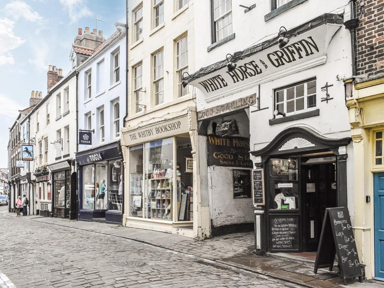 Calico Cottage — 4-Star Luxury Hotel in Whitby, United Kingdom