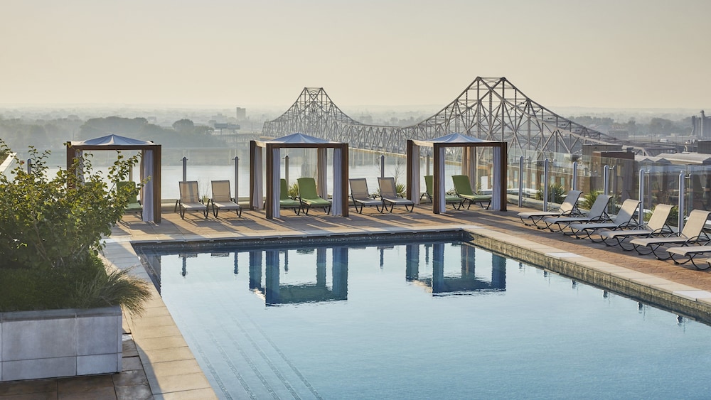 Four Seasons Hotel St Louis — 5-Star Luxury Hotel in St. Louis, United States