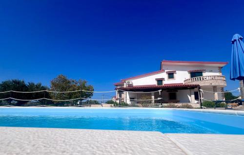 Apartman Snježana — 4-Star Luxury Hotel in Marina, Croatia