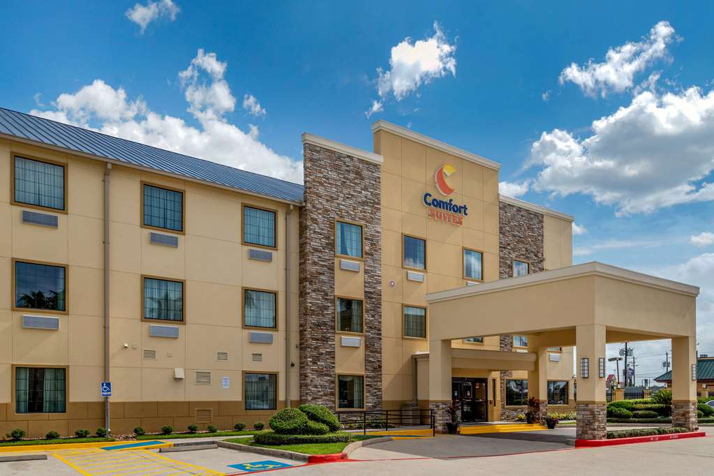 Comfort Suites Baytown I 10 - photo 2