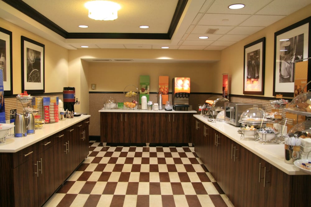 Hampton Inn Olive Branch - photo 41