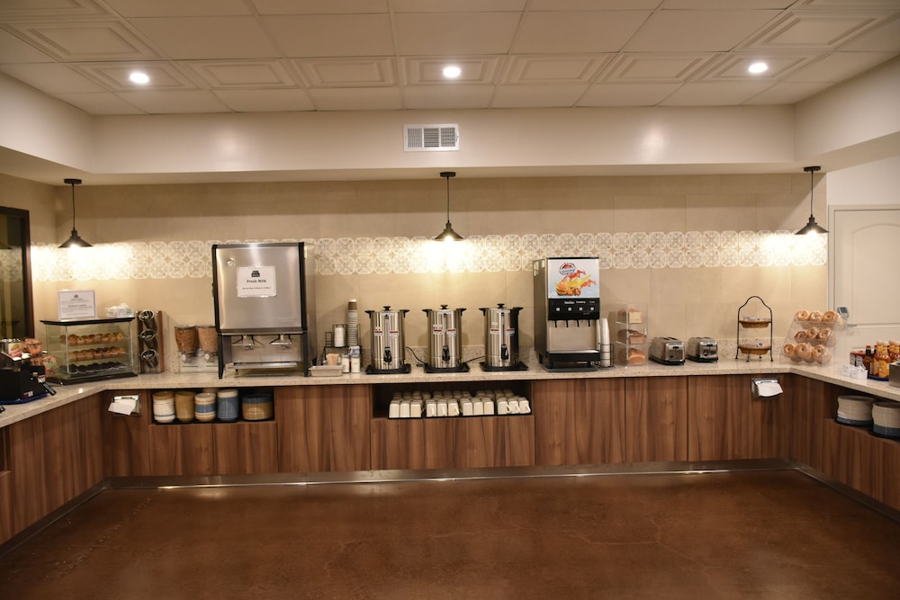 Ontario Airport Inn - photo 10