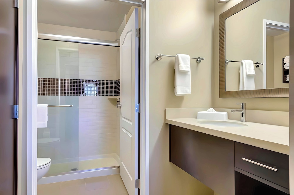 Staybridge Suites Marquette by IHG - photo 14