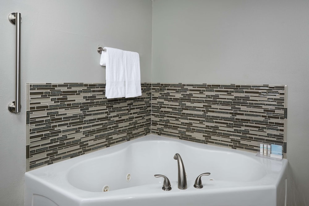 Hampton Inn Jupiter Juno Beach - photo 27
