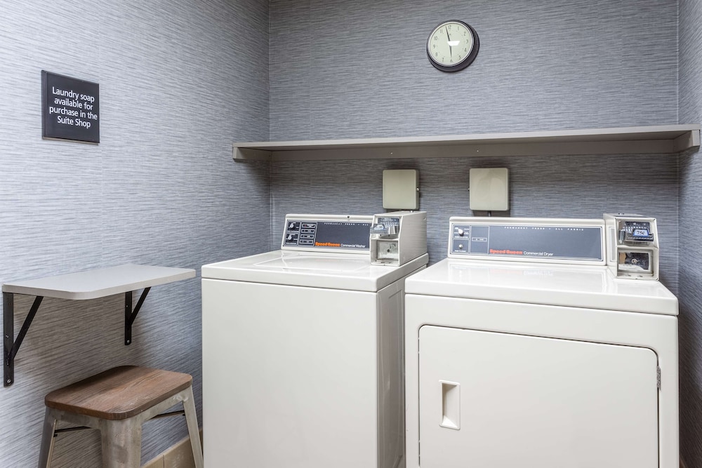Hampton Inn Sioux Falls - photo 34