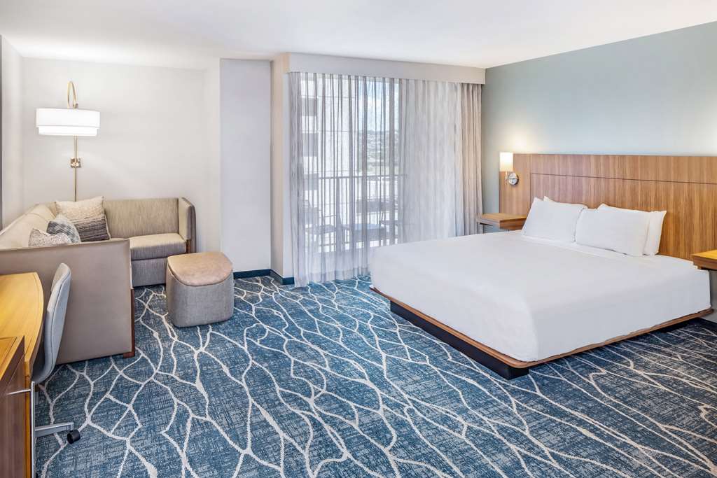 Hyatt Place Waikiki Beach - photo 29