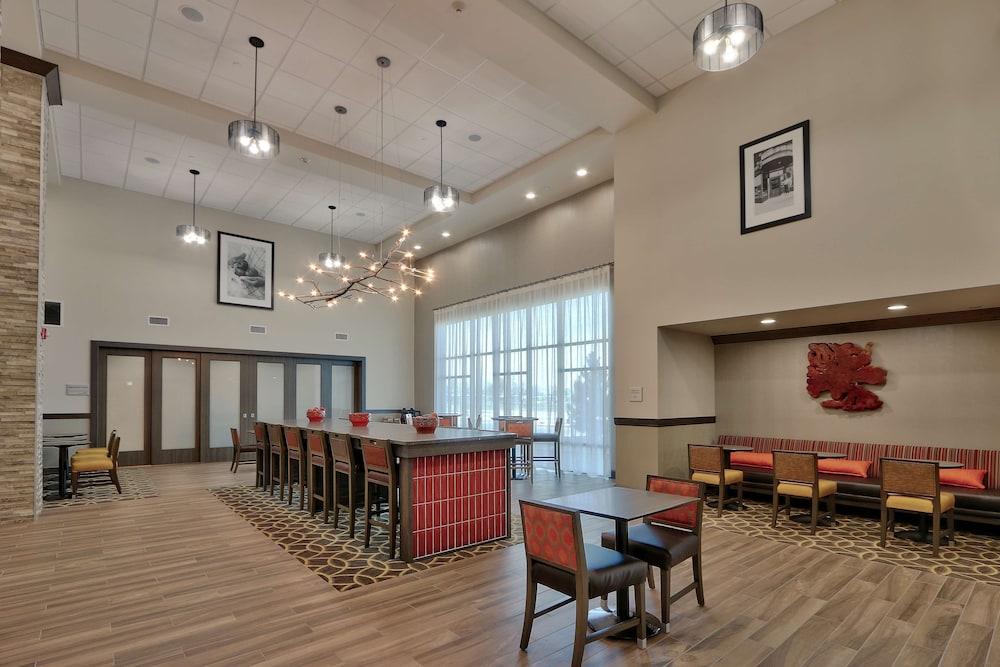 Hampton Inn & Suites Artesia - photo 25