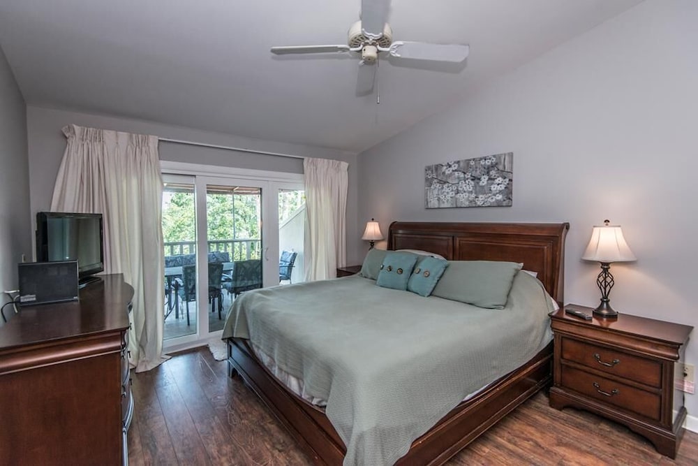 406 Yacht Harbor Court - photo 2