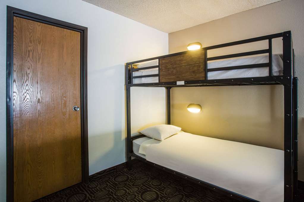 Super 8 by Wyndham Flagstaff - photo 18