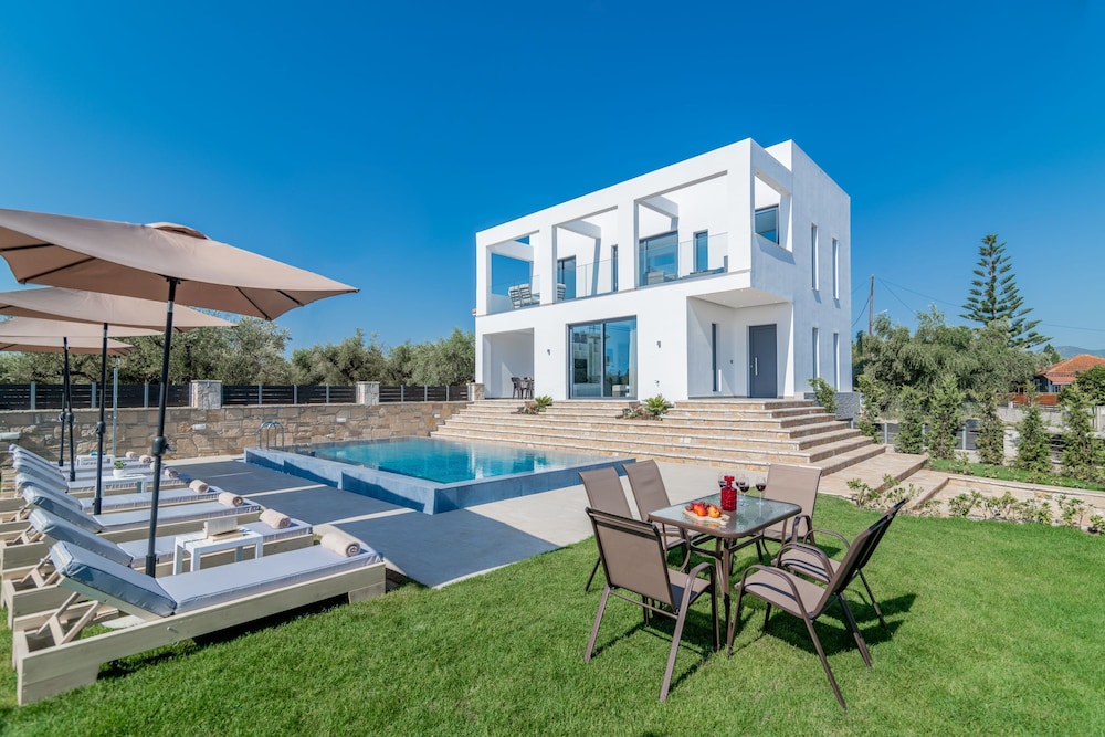 Villa Boheme — 4-Star Luxury Hotel in Zakynthos, Greece