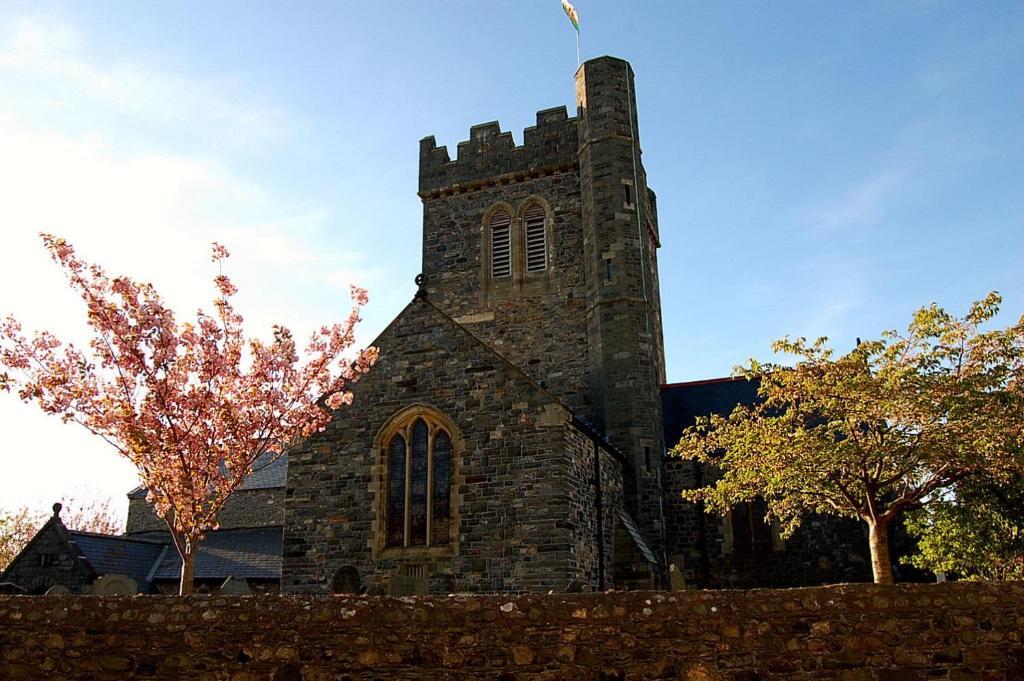 Salt Marsh Apartment — 4-Star Luxury Hotel in Tywyn, United Kingdom