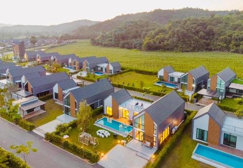Relax Pool Villa Khaoyai รีแล็กซ์พูลวิลล่าเขาใหญ่ — 4-Star Luxury Hotel in Pak Chong, Thailand