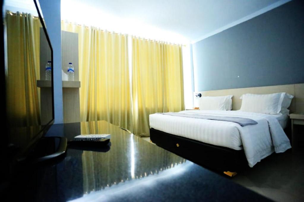 Urbanview Hotel Mulia Indah Palopo — Palopo