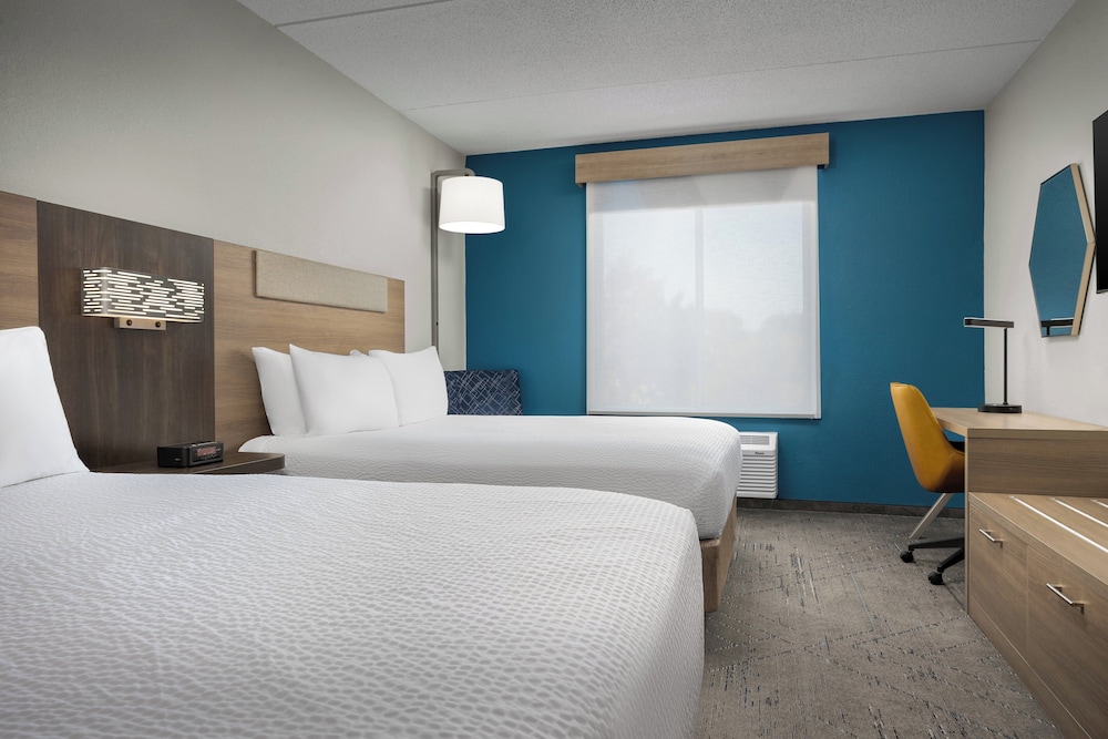 Holiday Inn Express Hotel & Suites Greensboro Airport Area by IHG - photo 17