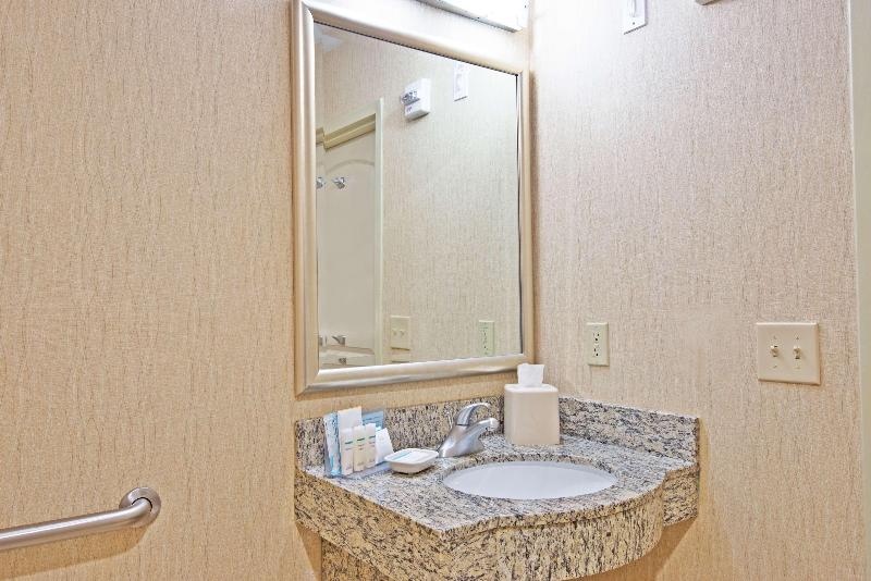 Hampton Inn by Hilton Gainesville Haymarket - photo 67