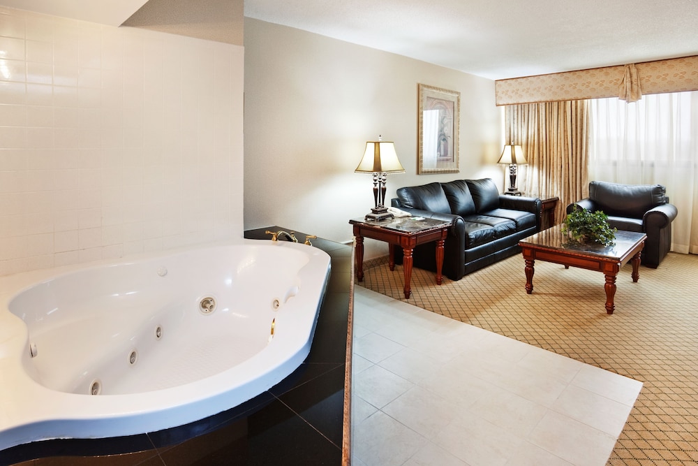Holiday Inn by IHG - photo 7