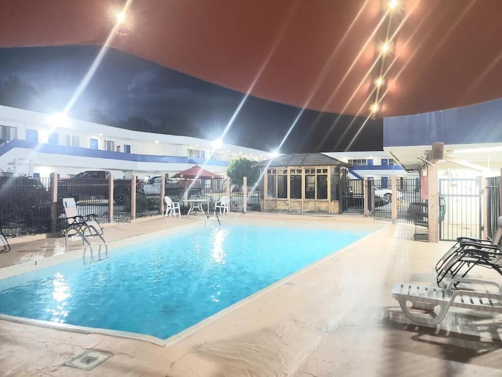 Motel 6 Canon City CO - photo 11