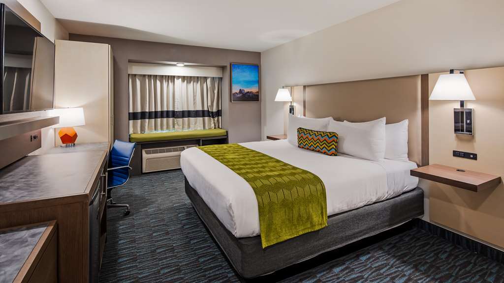 Best Western Plus Yuma Foothills Inn & Suites - photo 33