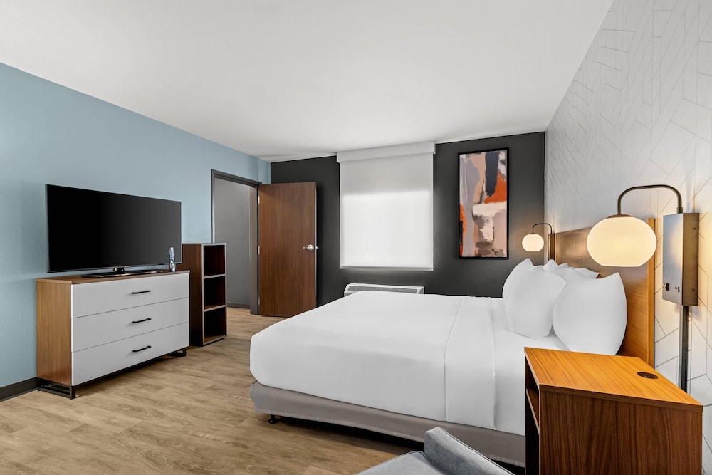 Everhome Suites Temecula - photo 36