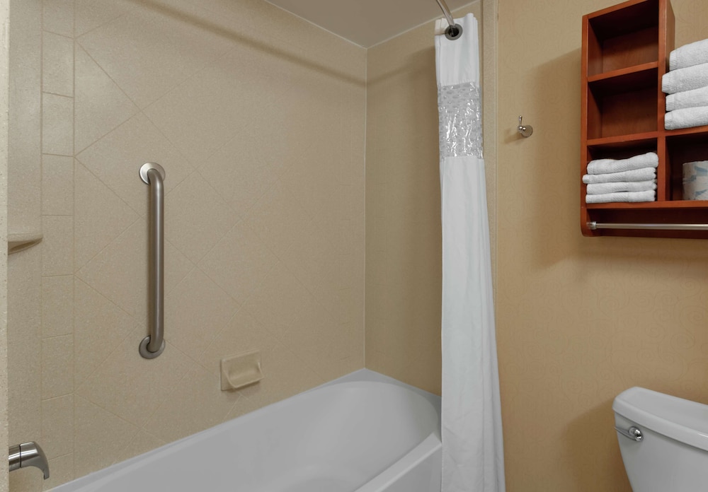 Hampton Inn & Suites Port Richey - photo 18