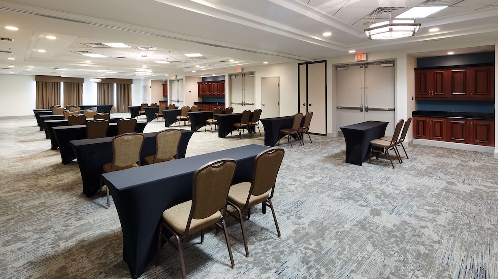 Hilton Garden Inn Merrillville - photo 39