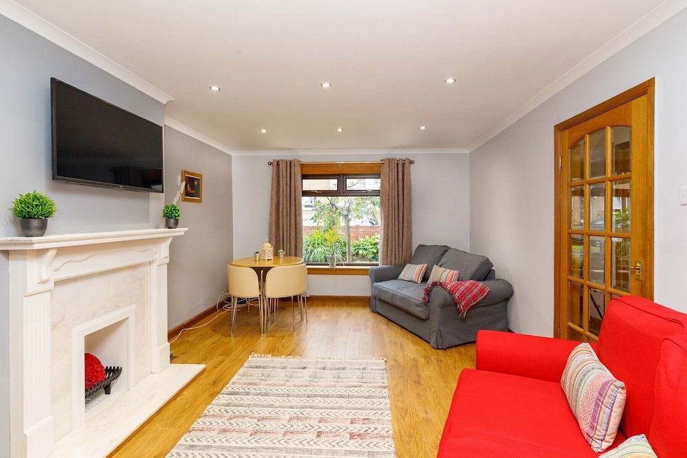 Lomond Serviced Apartments Inglewood — 4-Star Luxury Hotel in Alloa, United Kingdom